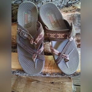 Skechers Tan and Brown Patterned Sandals